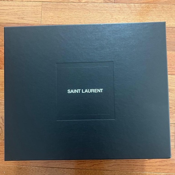 SUNSET MEDIUM CHAIN BAG IN CROCODILE-EMBOSSED SHINY LEATHER - Picture 3 of 6